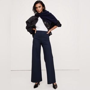 NWT! Banana Republic Navy Wide-Leg Everywhere Ponte Cropped Pant 🧡